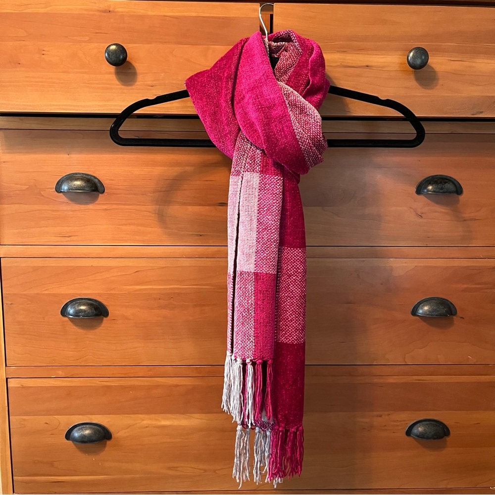 CHARTER CLUB Rectangular Scarf. Pinks, White and Grey.